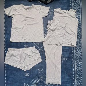 Lake pajamas size medium 4 piece set